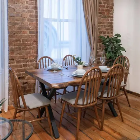 Spacious Rustic 2 Bedroom Few Steps From Galata Tower *