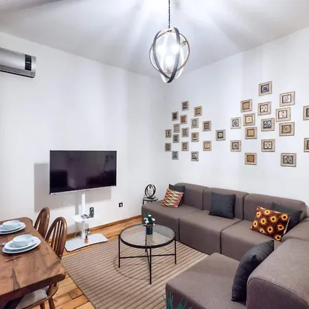 Apartment Spacious Rustic 2 Bedroom Few Steps From Galata Tower
