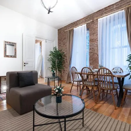 Spacious Rustic 2 Bedroom Few Steps From Galata Tower * 伊斯坦布尔